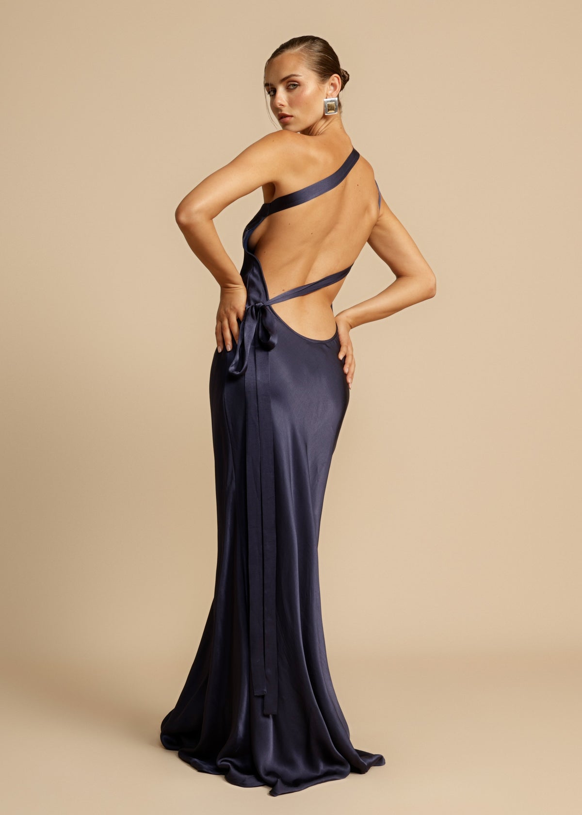 Muriel - Elegant lang kjole