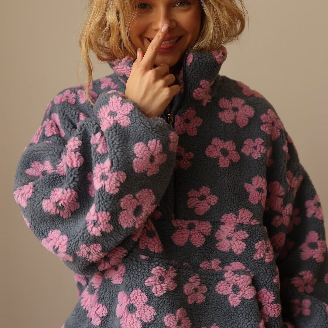 Maisy - Blød oversize trøje med blomster