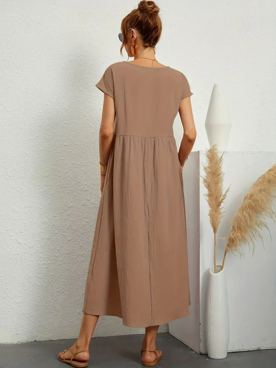 Gabriela - Enkel og Sofistikeret Elegance