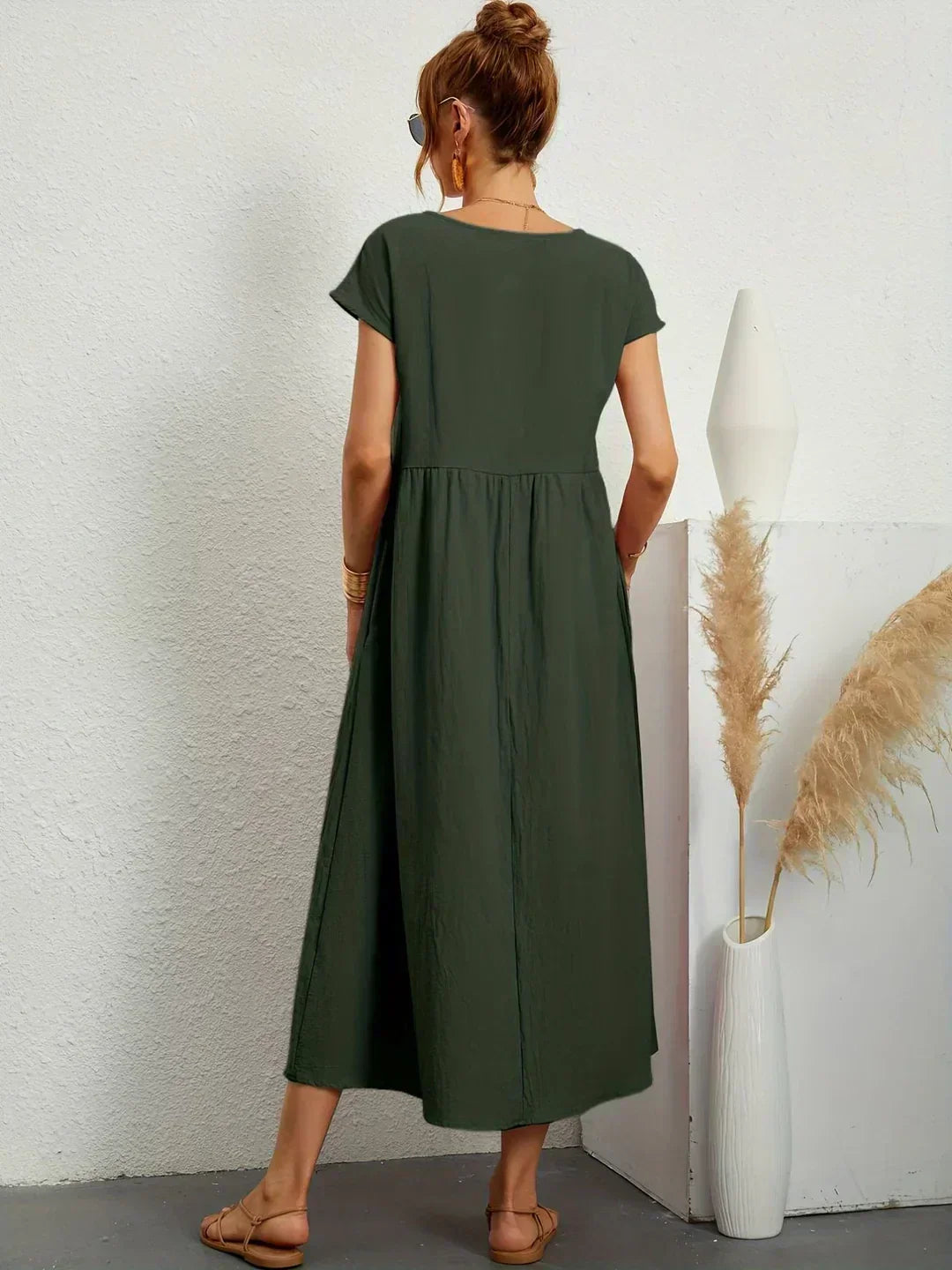 Gabriela - Enkel og Sofistikeret Elegance
