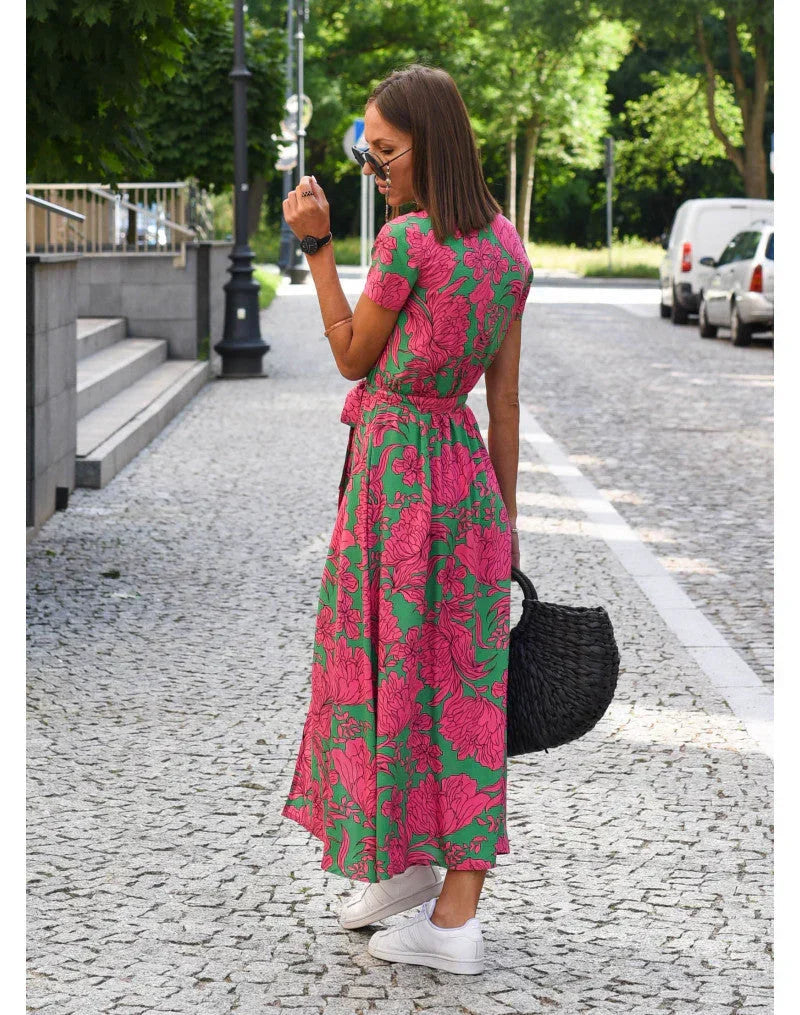 Eva - Elegant kjole med V-udskæring