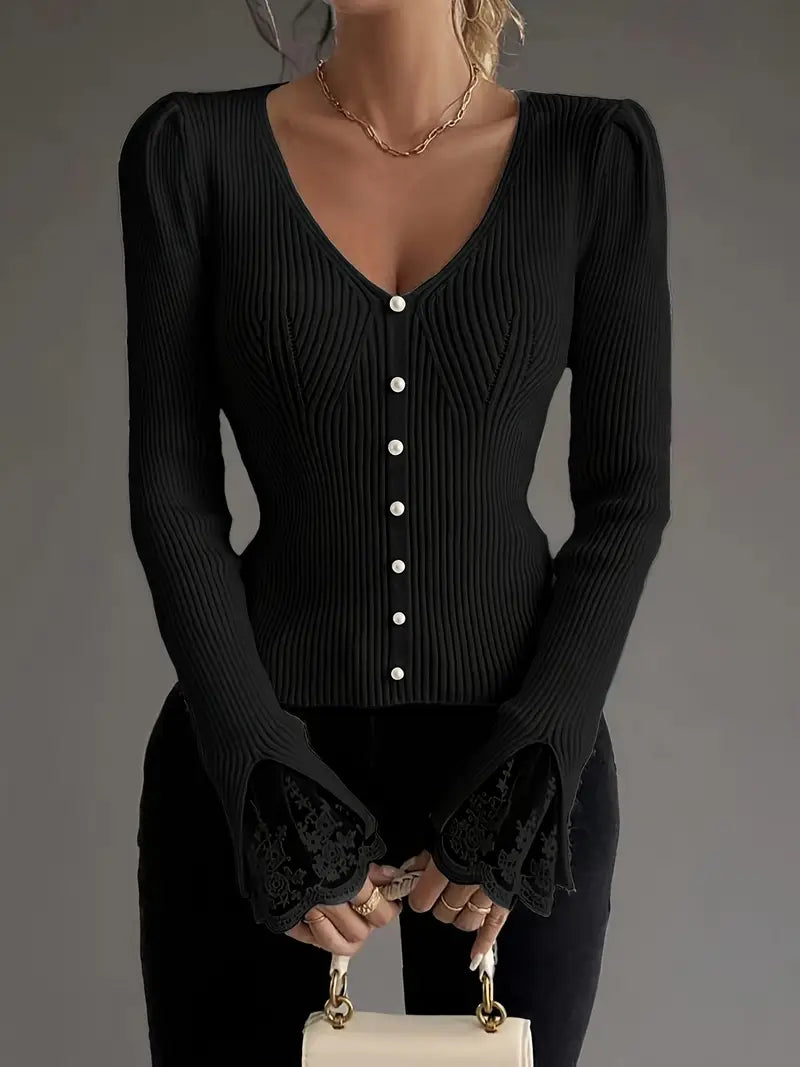 Elena - Chic strikbluse med blonde
