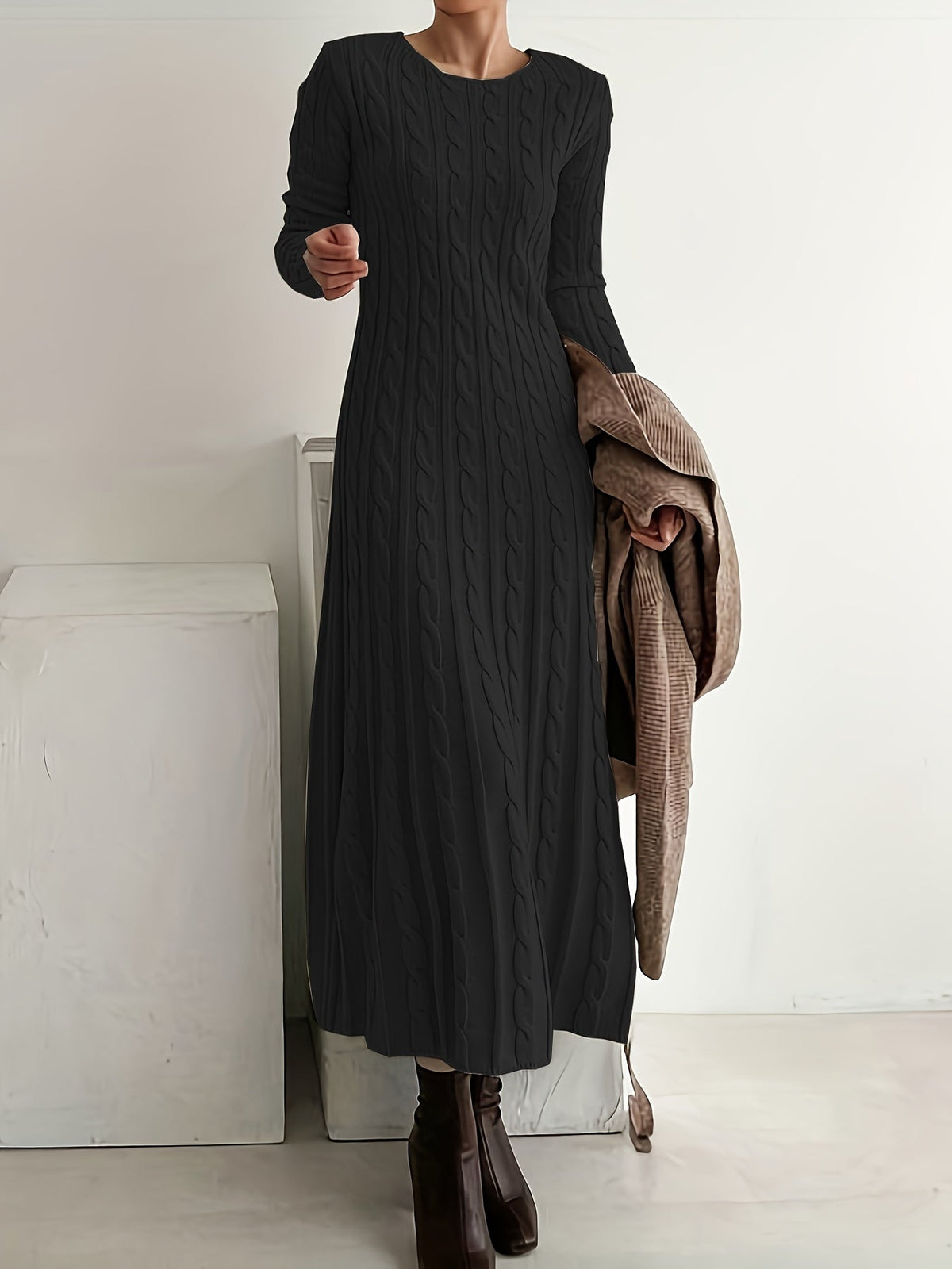 Maeve - Elegant strikkjole