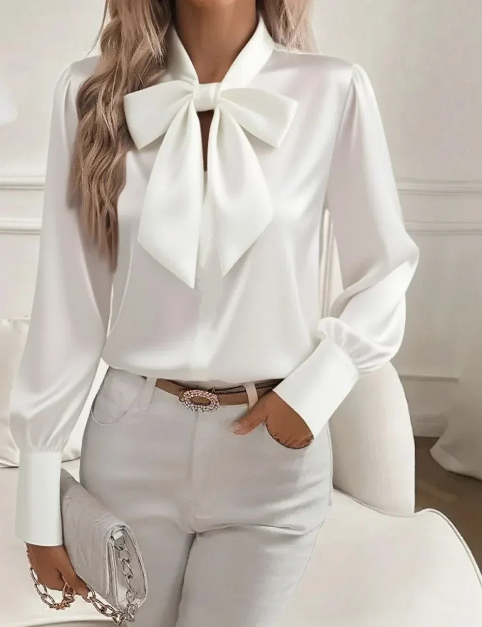 Nariyah - Elegant satinbluse