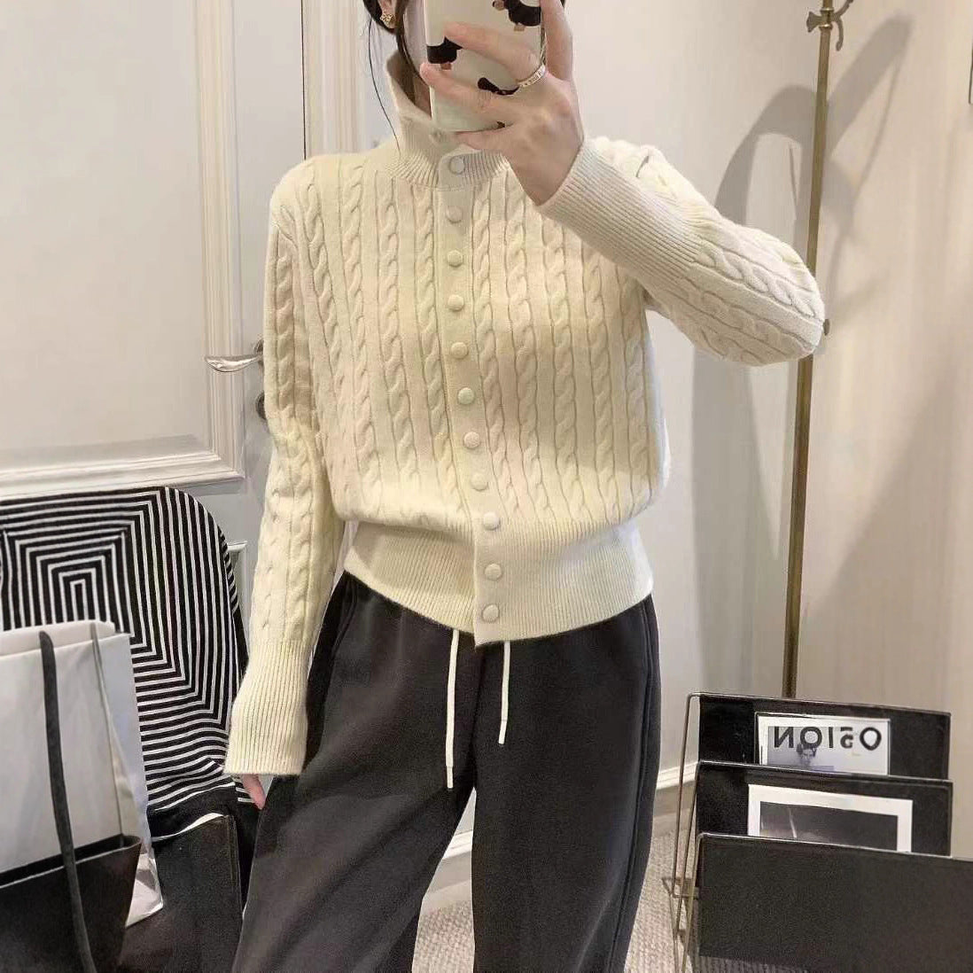 Lina - Chic Cardigan Med Flettestrik