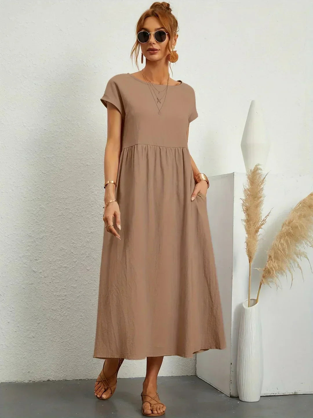 Gabriela - Enkel og Sofistikeret Elegance