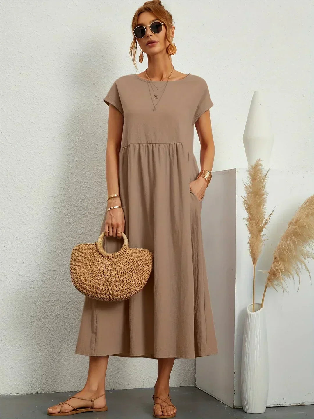 Gabriela - Enkel og Sofistikeret Elegance