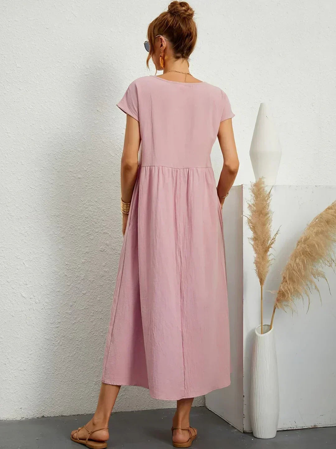 Gabriela - Enkel og Sofistikeret Elegance