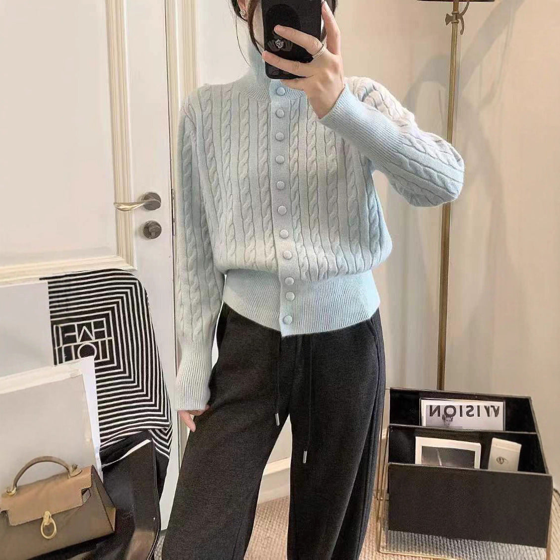 Lina - Chic Cardigan Med Flettestrik