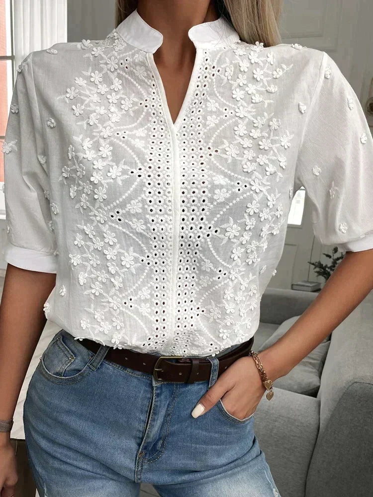 Laurine - Elegant afslappet top med broderi