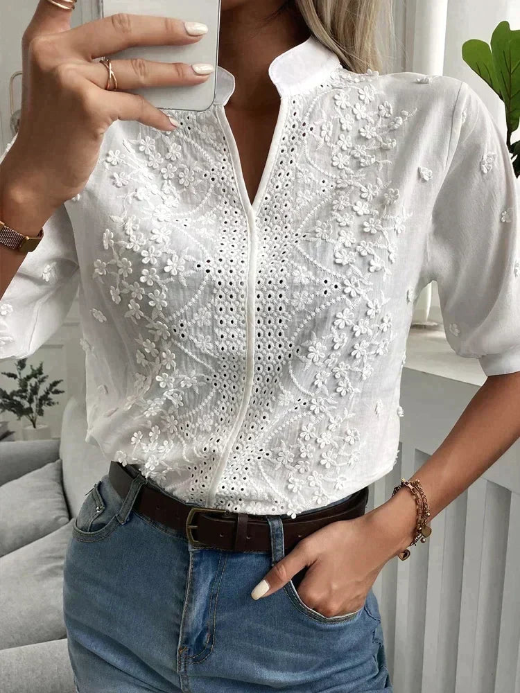 Laurine - Elegant afslappet top med broderi