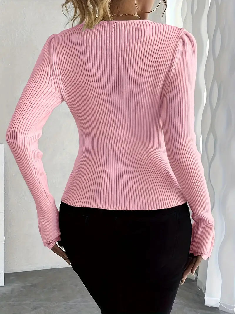 Elena - Chic strikbluse med blonde