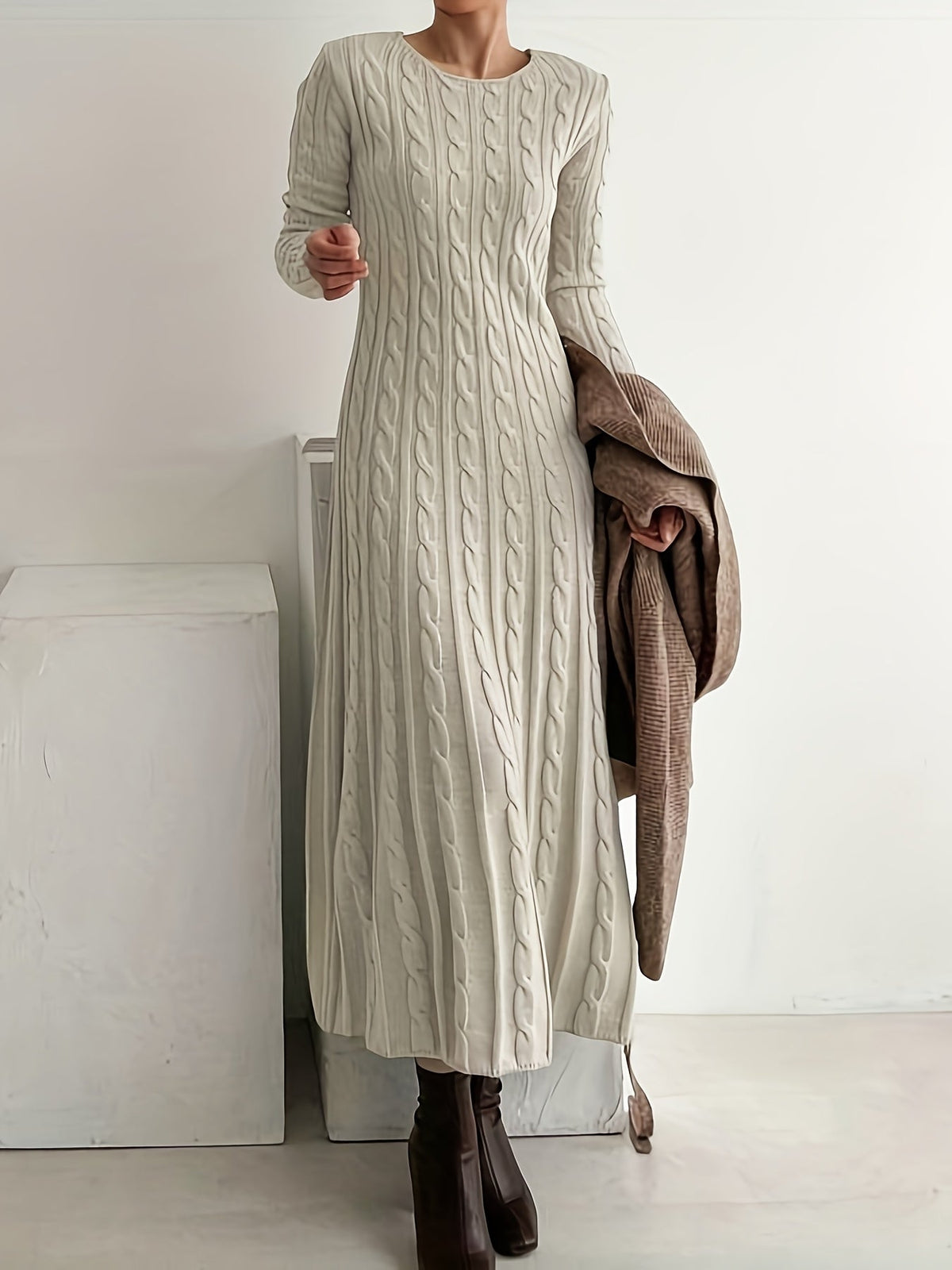 Maeve - Elegant strikkjole