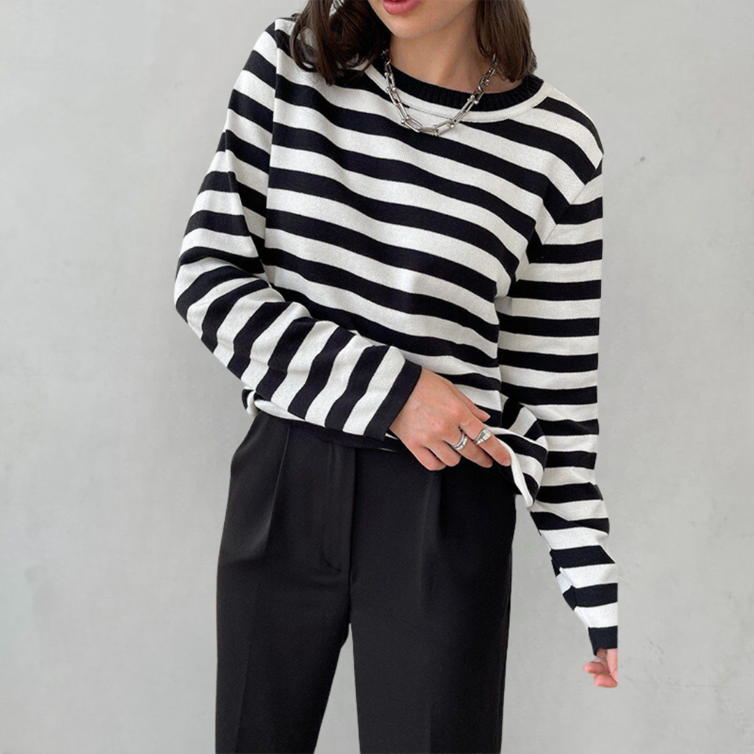 Nicole - Chic stribet striktrøje