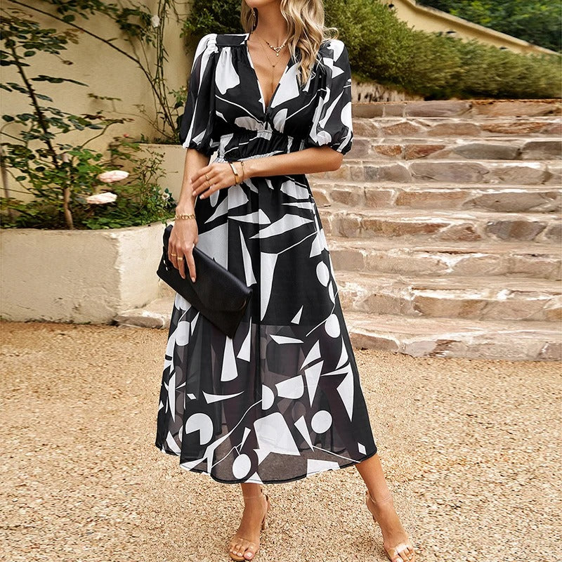 Shara - Chik midikjole med geometrisk print