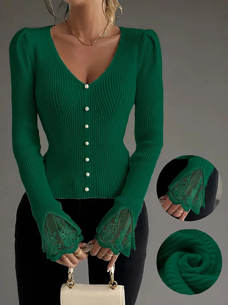 Elena - Chic strikbluse med blonde