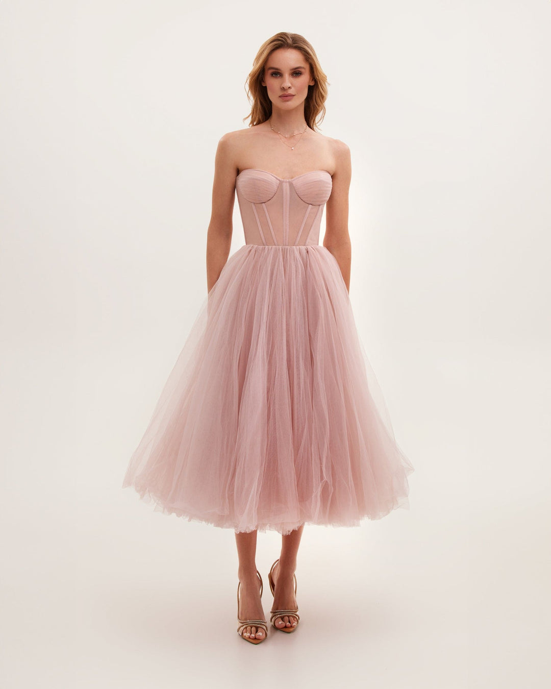 Judith - Elegant strapløs kjole